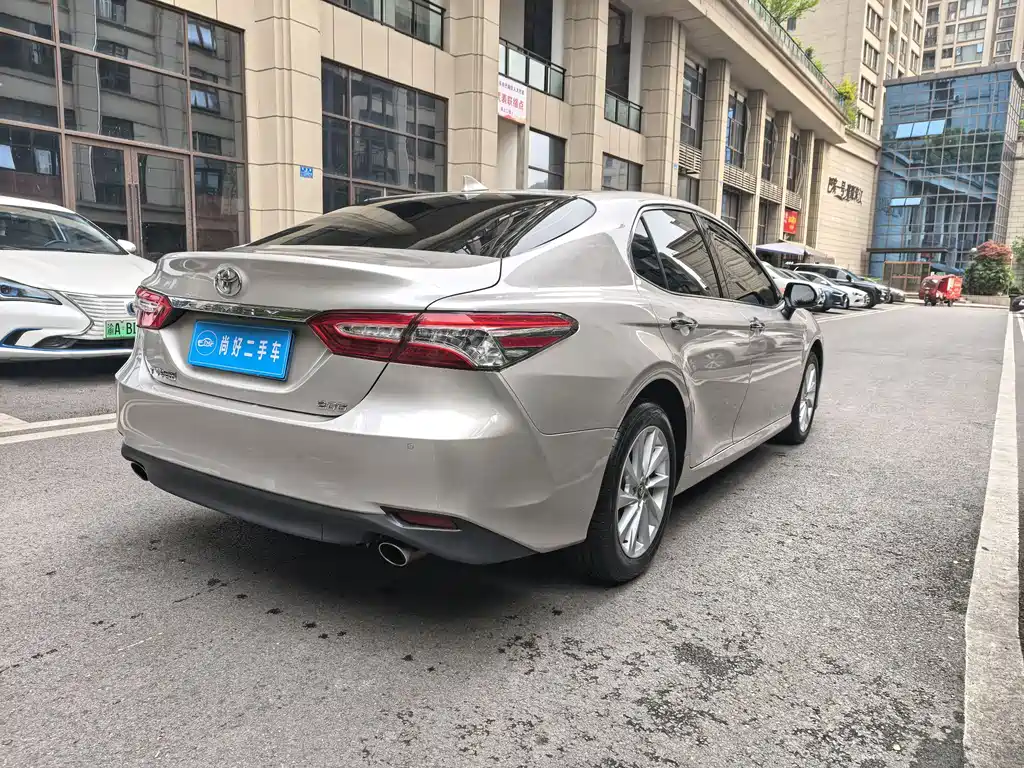 Camry 2021 2.0G Luxury Edition