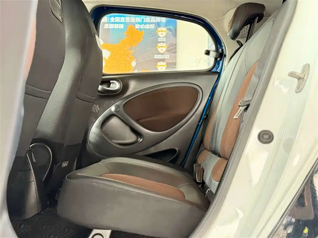 smart forfour 2018 0.9T 66kW Pioneer Edition