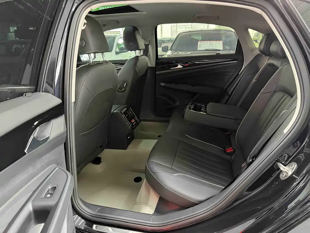 Volkswagen Passat 2022 280TSI Elite Edition