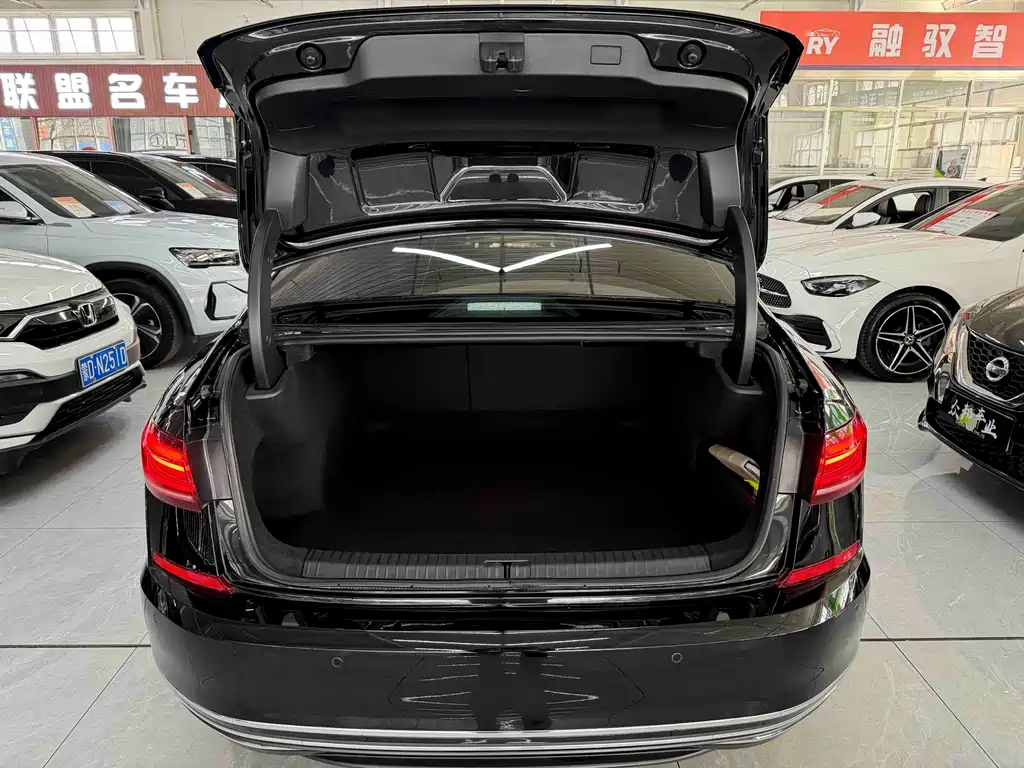 Volkswagen Passat 2022 280TSI Elite Edition
