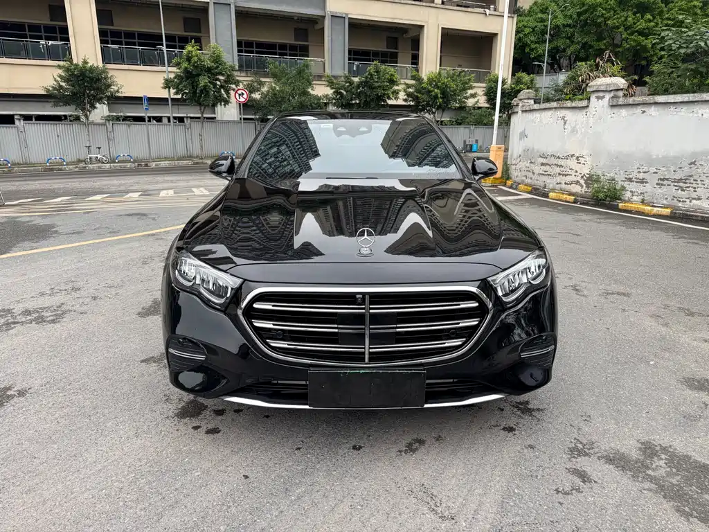 Mercedes-Benz E-Class 2024 E 300 L Fashion Edition