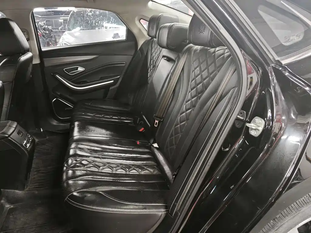 BAIC EU7 2019 Yifeng Edition