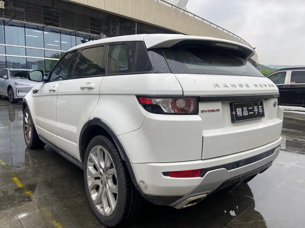 Range Rover Evoque (Import) 2014 2.0T 5-door Dynamic Edition