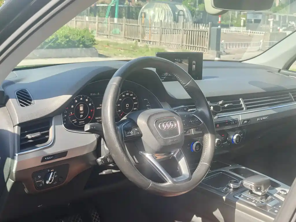 Audi Q7 2016 40 TFSI S line Sport