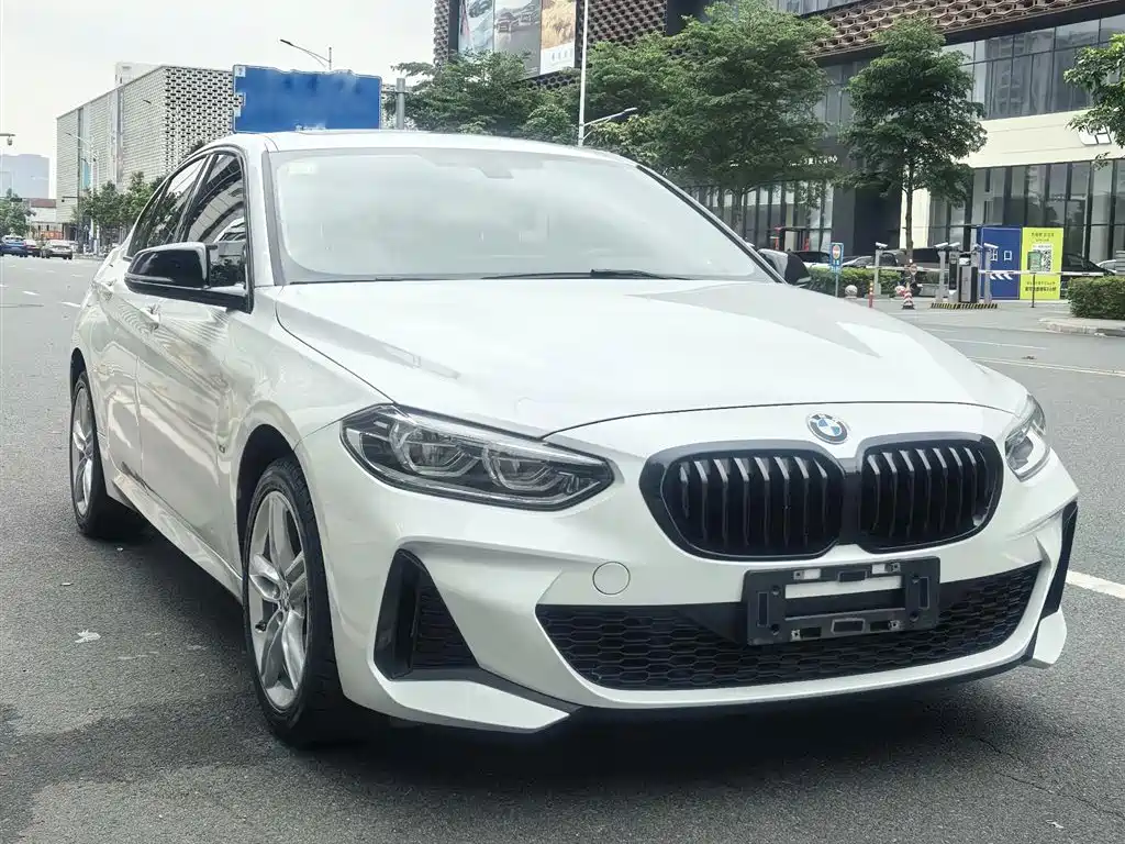 BMW 1 Series 2021 120i M Sport Night Edition