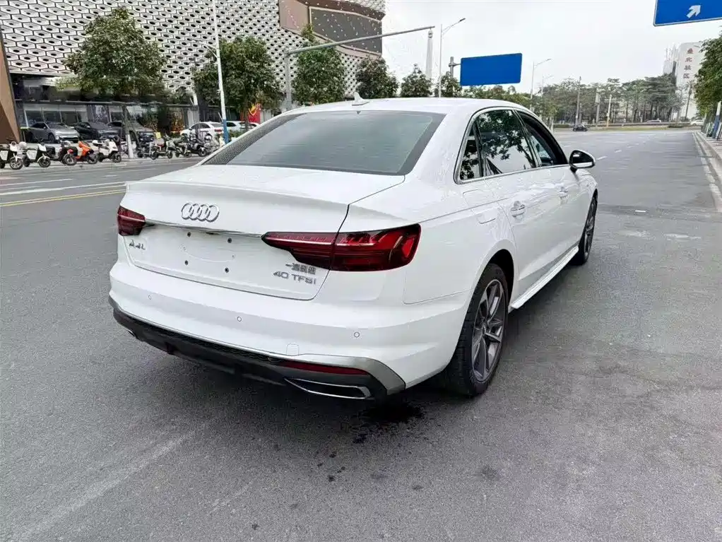 Audi A4L 2020 40 TFSI Fashion Dynamic Edition