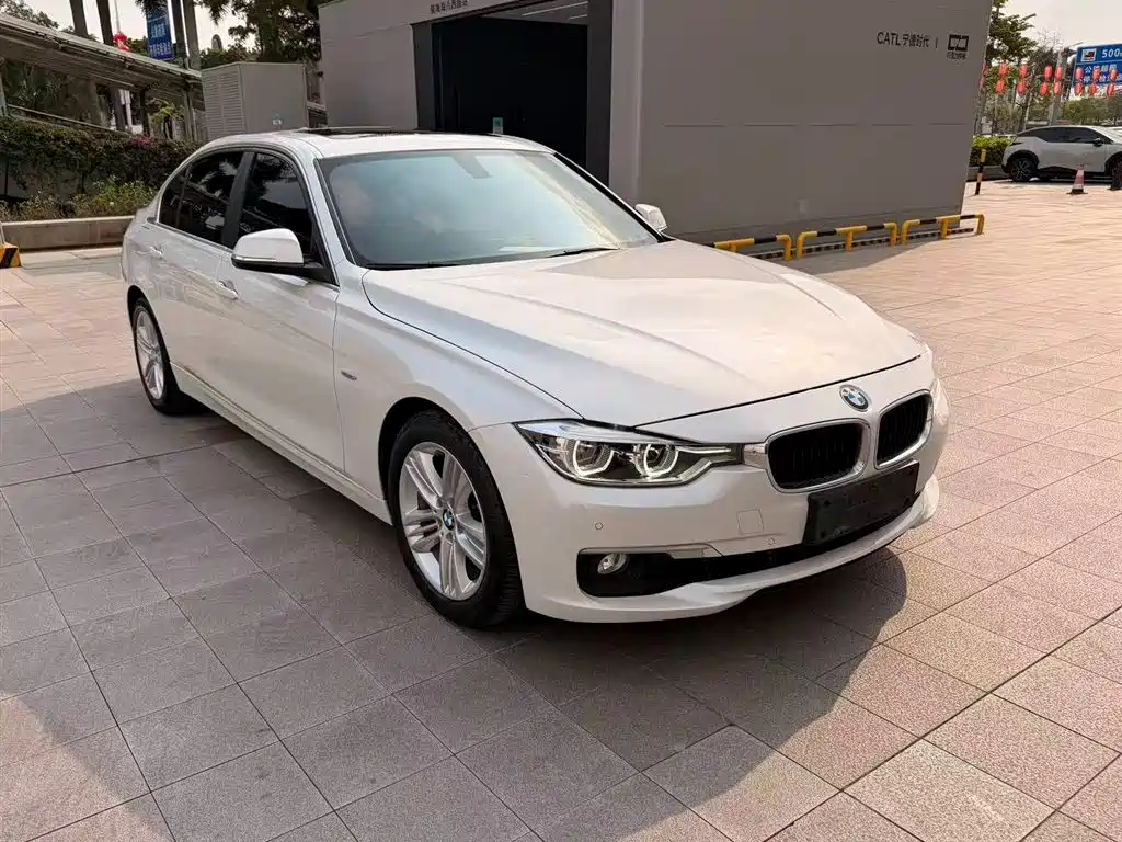 BMW 3 Series 2016 320Li Entry - фото 3