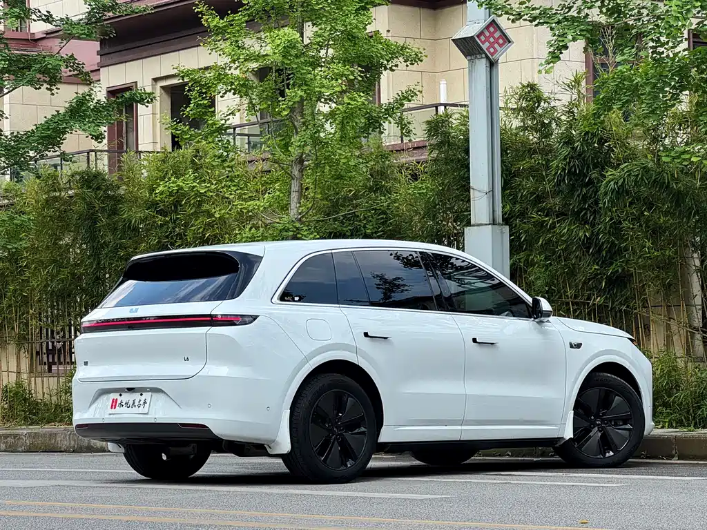 Li Auto L6 2024 Pro