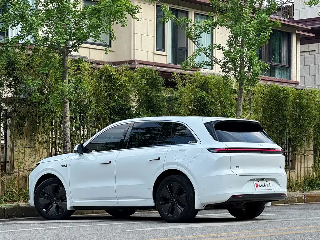 Li Auto L6 2024 Pro