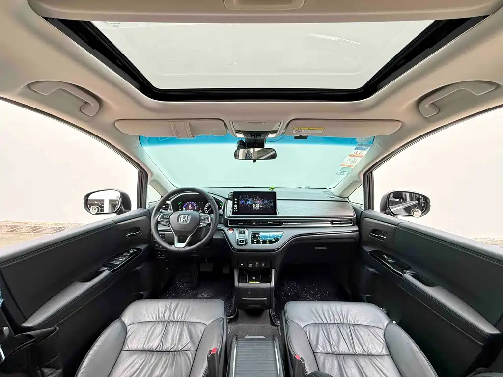 Odyssey 2022 2.0L e:HEV Sharp Enjoy Edition
