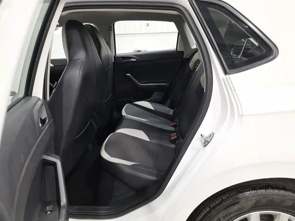 Volkswagen Polo Plus 2019 1.5L Automatic Colorful Tech Edition