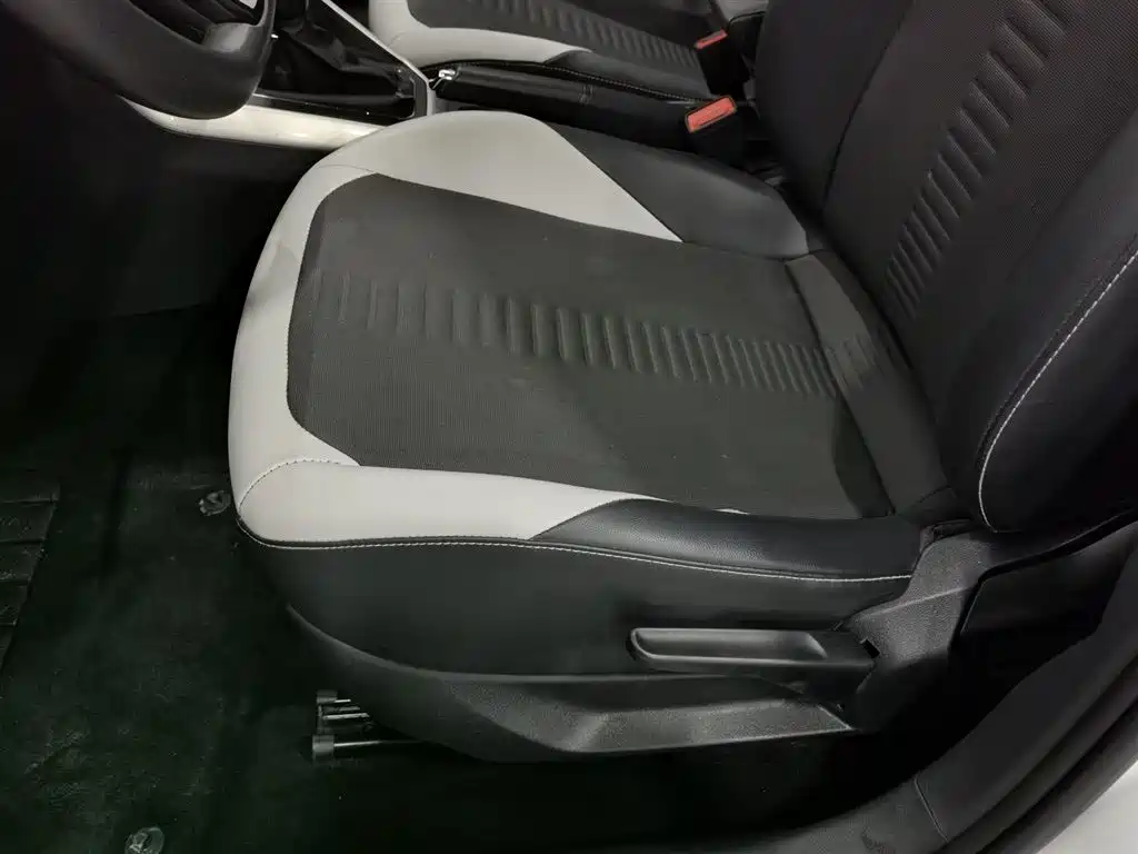 Volkswagen Polo Plus 2019 1.5L Automatic Colorful Tech Edition