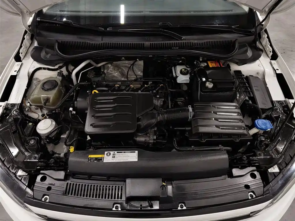 Volkswagen Polo Plus 2019 1.5L Automatic Colorful Tech Edition