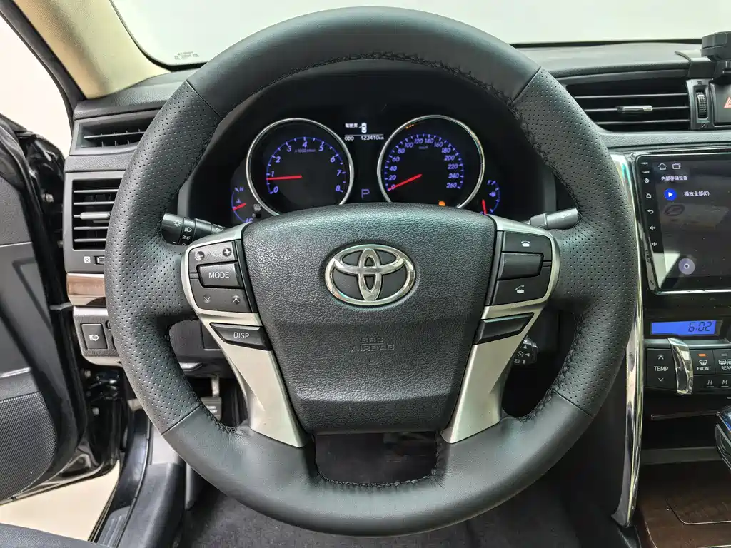 Toyota Reiz 2013 2.5V Shangrui Edition