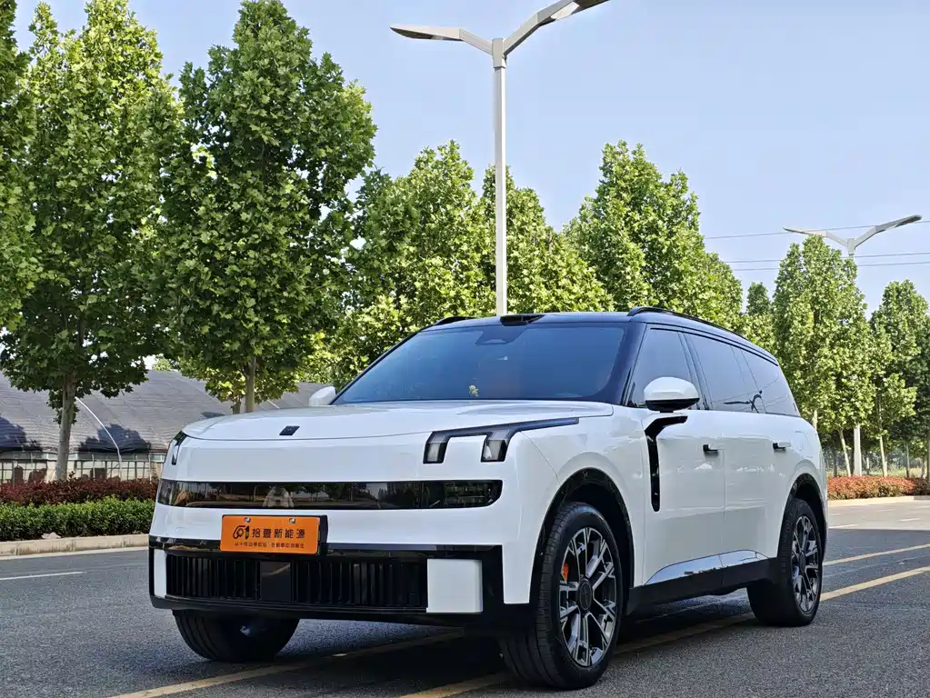 Lynk & Co 900 2025 2.0T Ultra 6-Seater