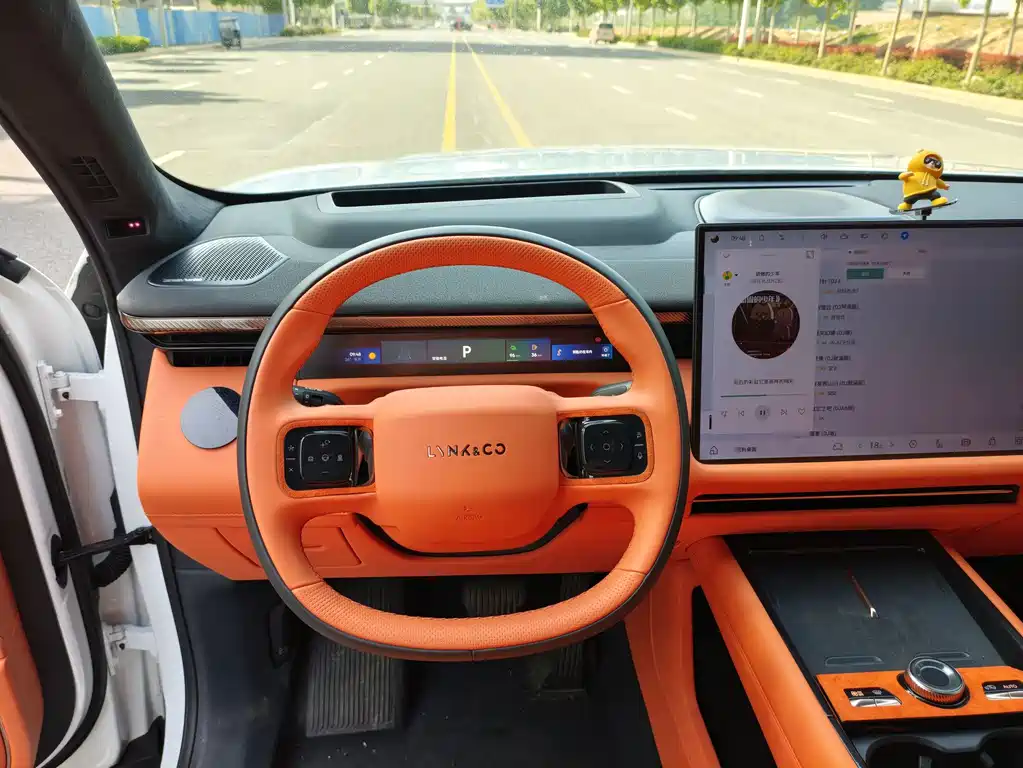 Lynk & Co 900 2025 2.0T Ultra 6-Seater