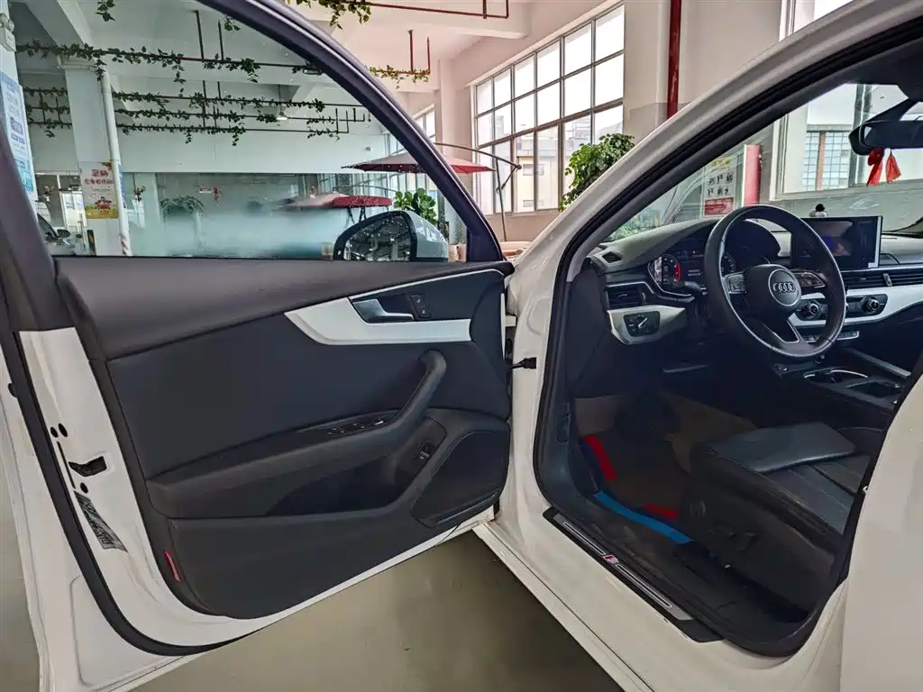 Audi A4L 2020 40 TFSI Fashion Dynamic