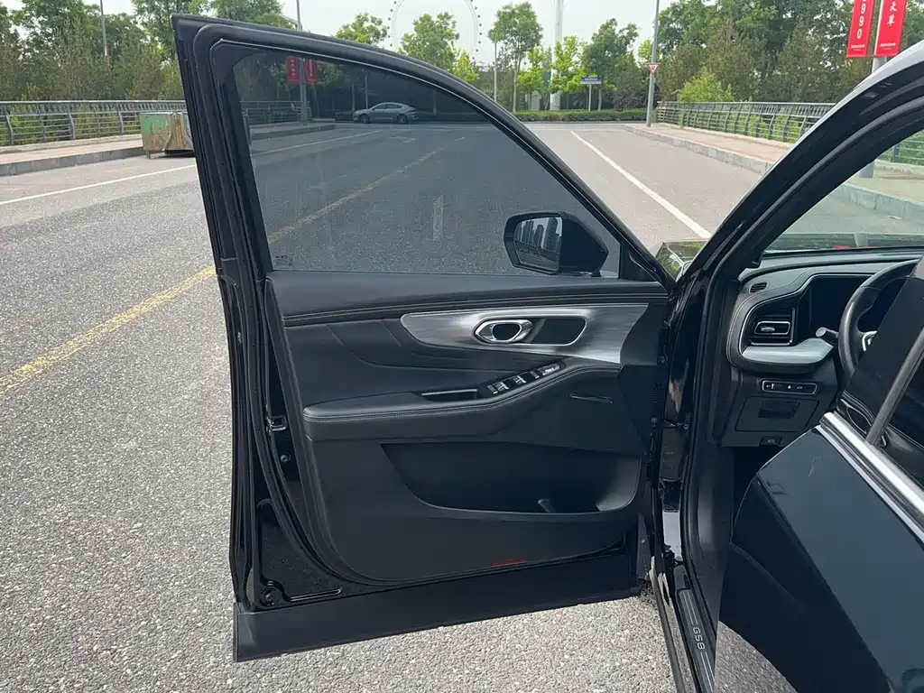 GAC Trumpchi GS8 2022 Pilot Series 2.0TGDI FWD Luxury Smart Connect Edition (7-Seater)