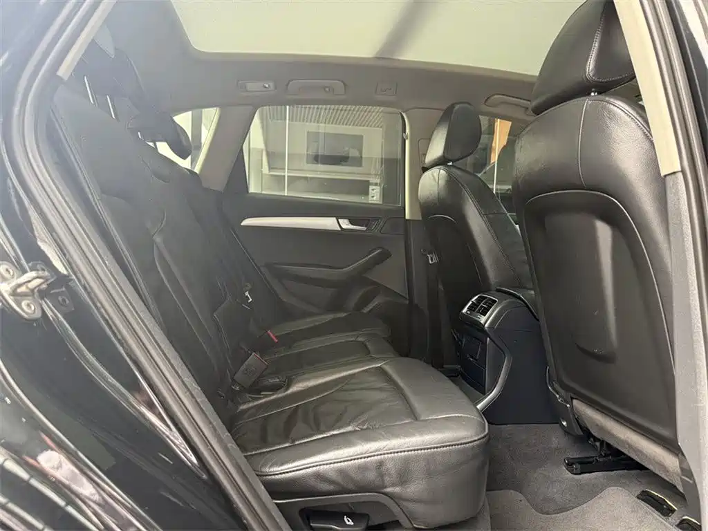 Audi Q5 2010 2.0TFSI Technical Edition