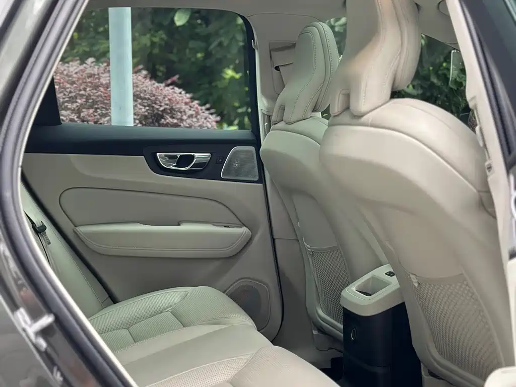 Volvo XC60 Plug-in Hybrid 2019 T8 AWD Inscription Luxury Edition China VI