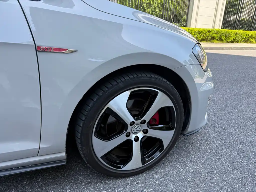 Volkswagen Golf GTI 2016 2.0 TSI