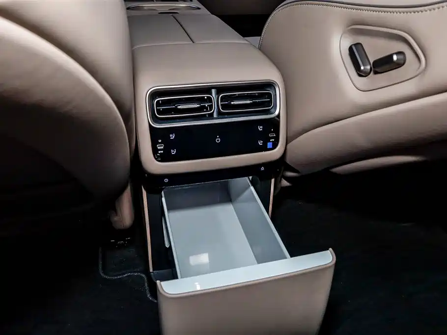 Li i6 2025 RWD Standard Edition