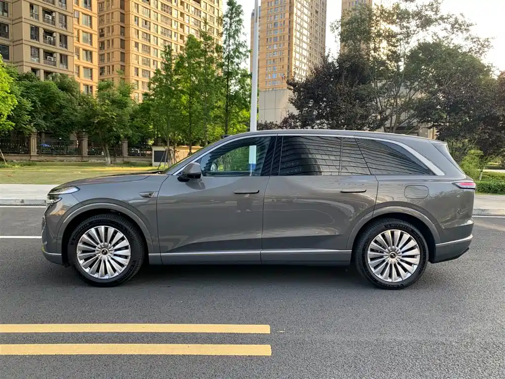 Onvo L90 2025 Max 6-Seater