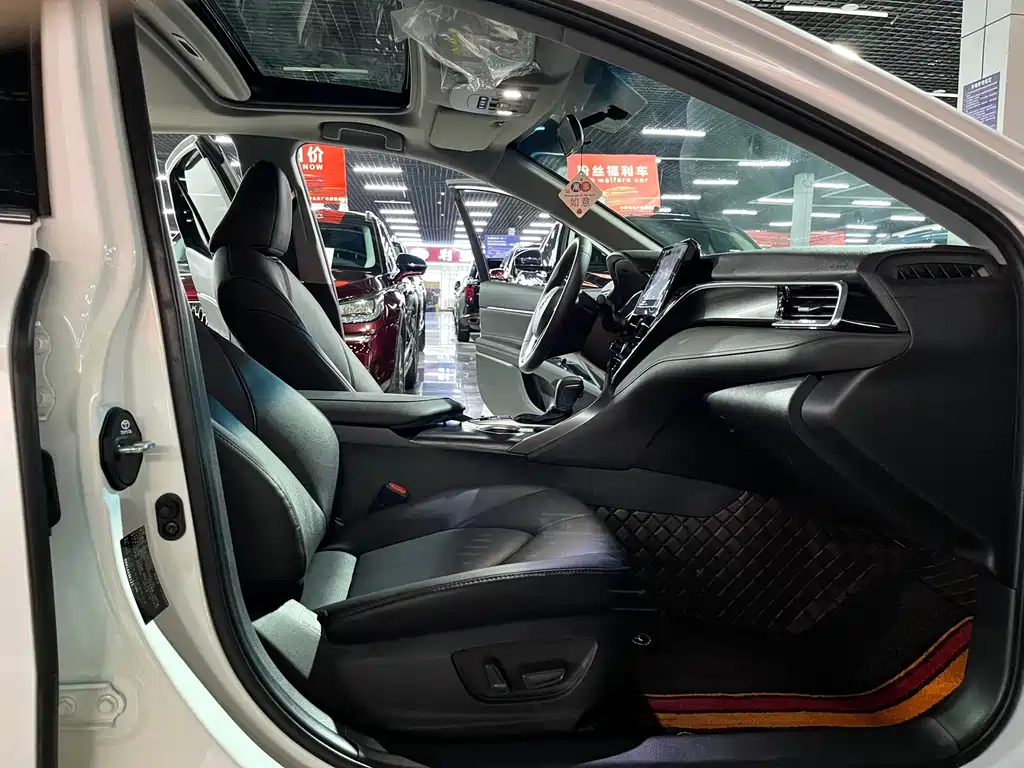 Camry 2023 2.0GVP Leading Edition