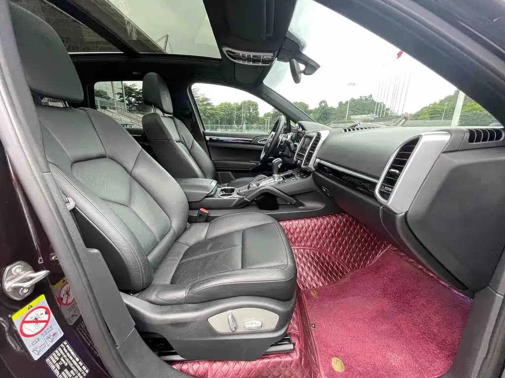 2014 Porsche Cayenne Platinum Edition 3.0T