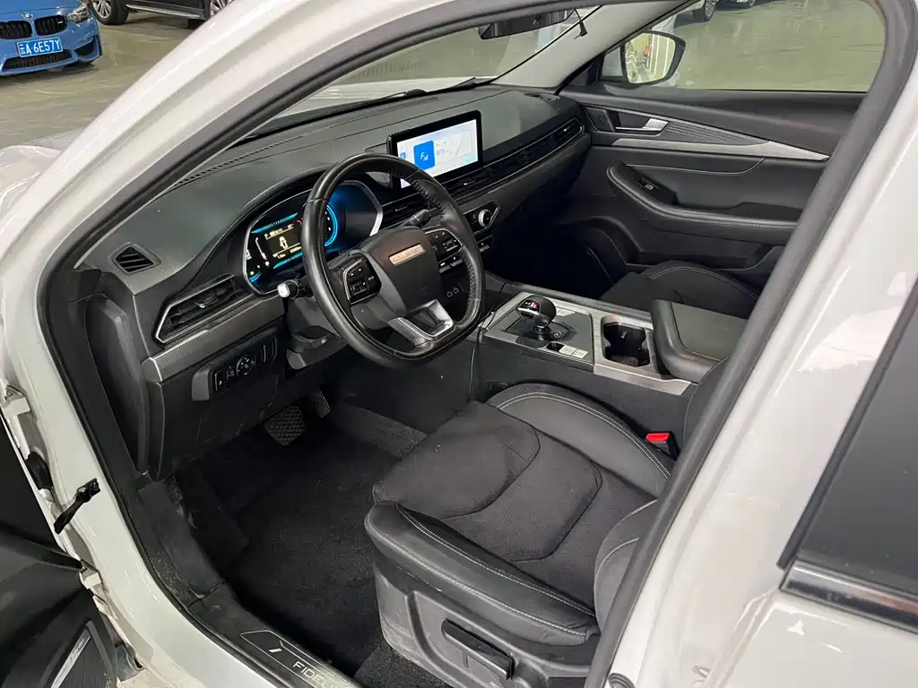 Soueast DX8S 2022 1.5T DCT Gulf Edition 7-Seater