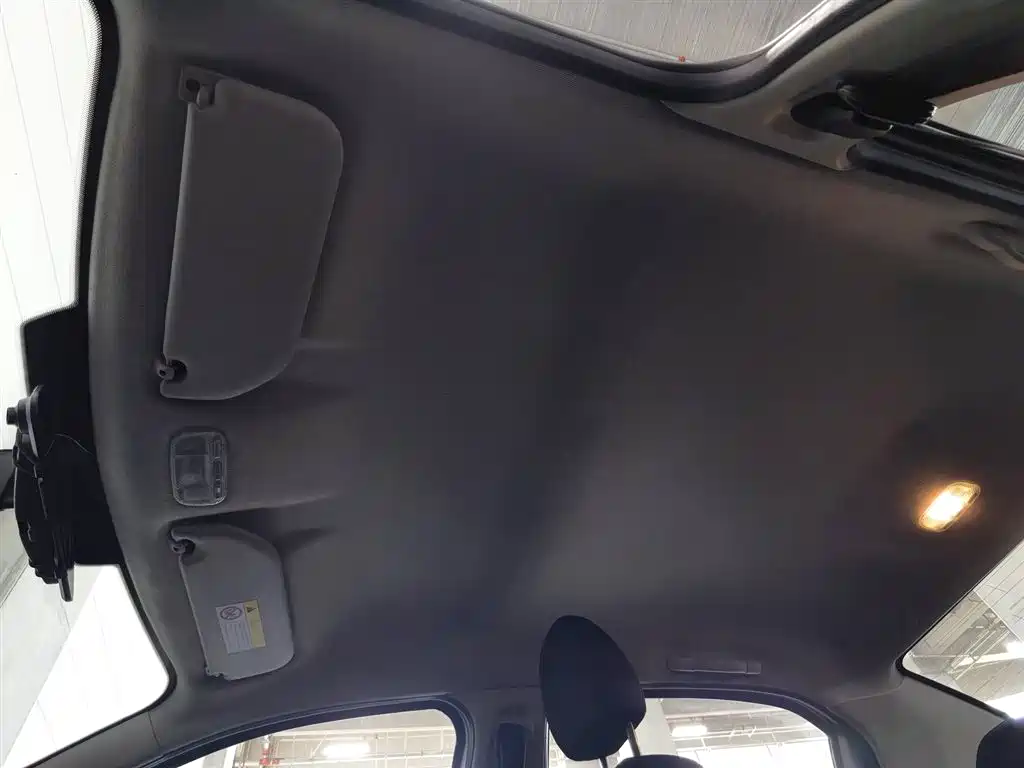 Citroën Elysée 2016 1.6L Manual Fashion