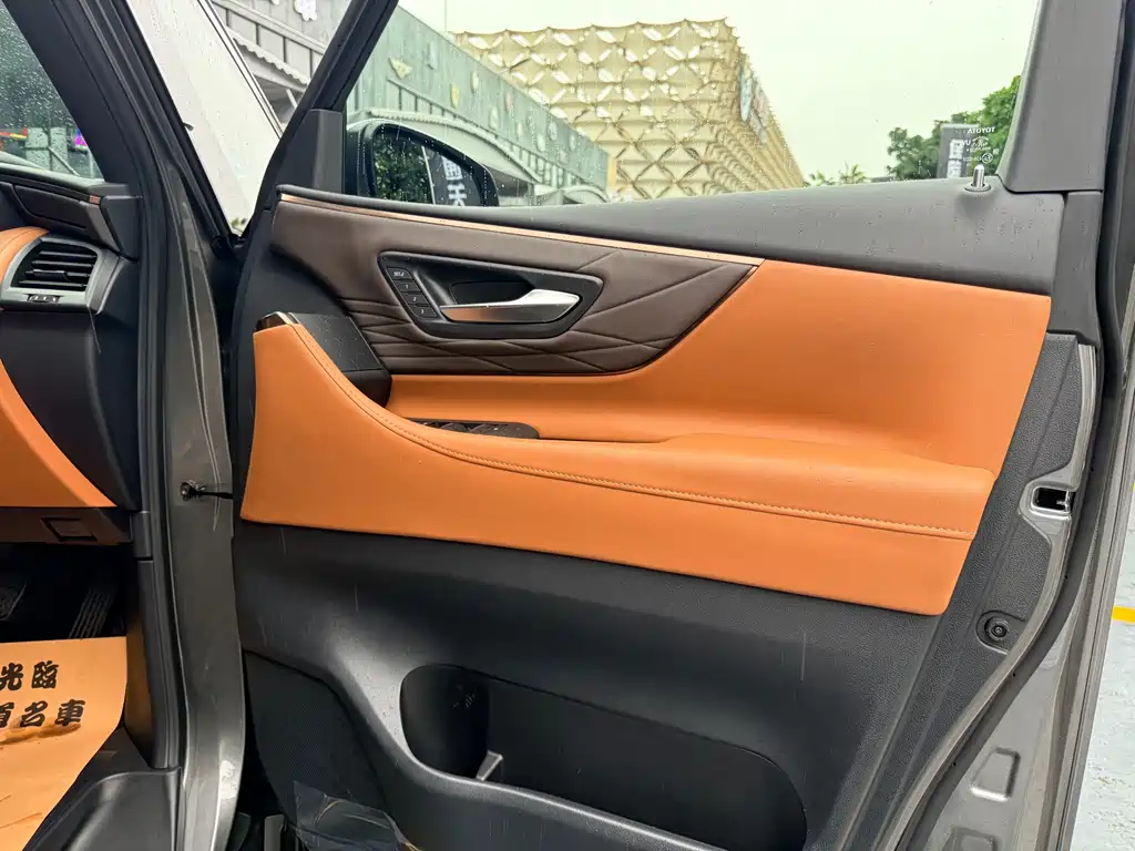 Toyota Vellfire 2025 2.4T Automatic