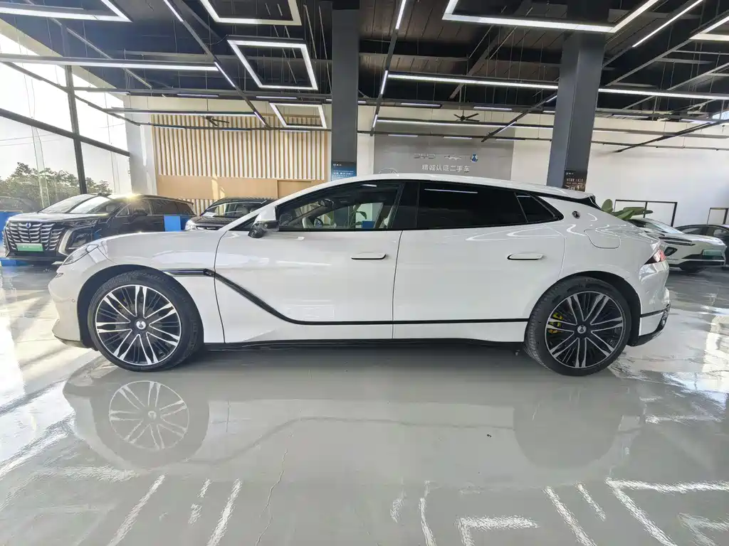 Denza Z9GT 2024 1100 AWD Ultra Edition