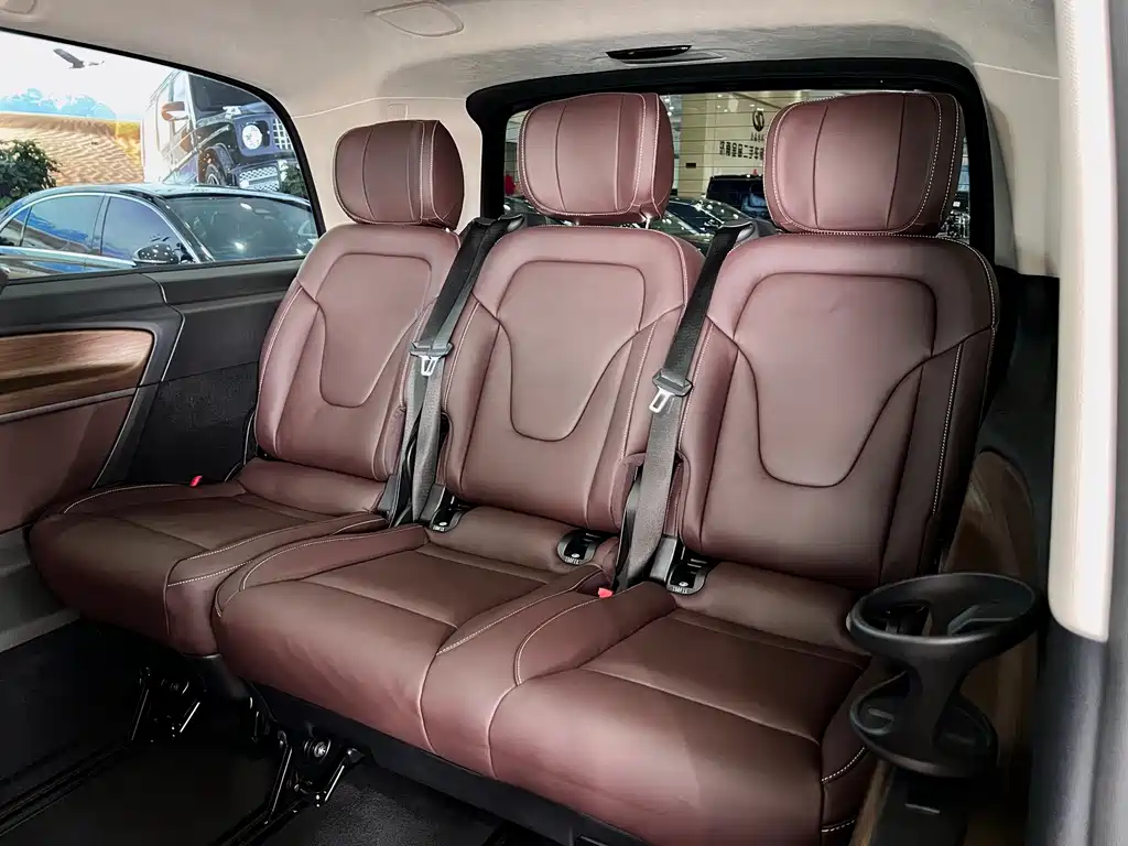 Mercedes-Benz V-Class 2022 V 260 L Long Wheelbase Luxury Edition