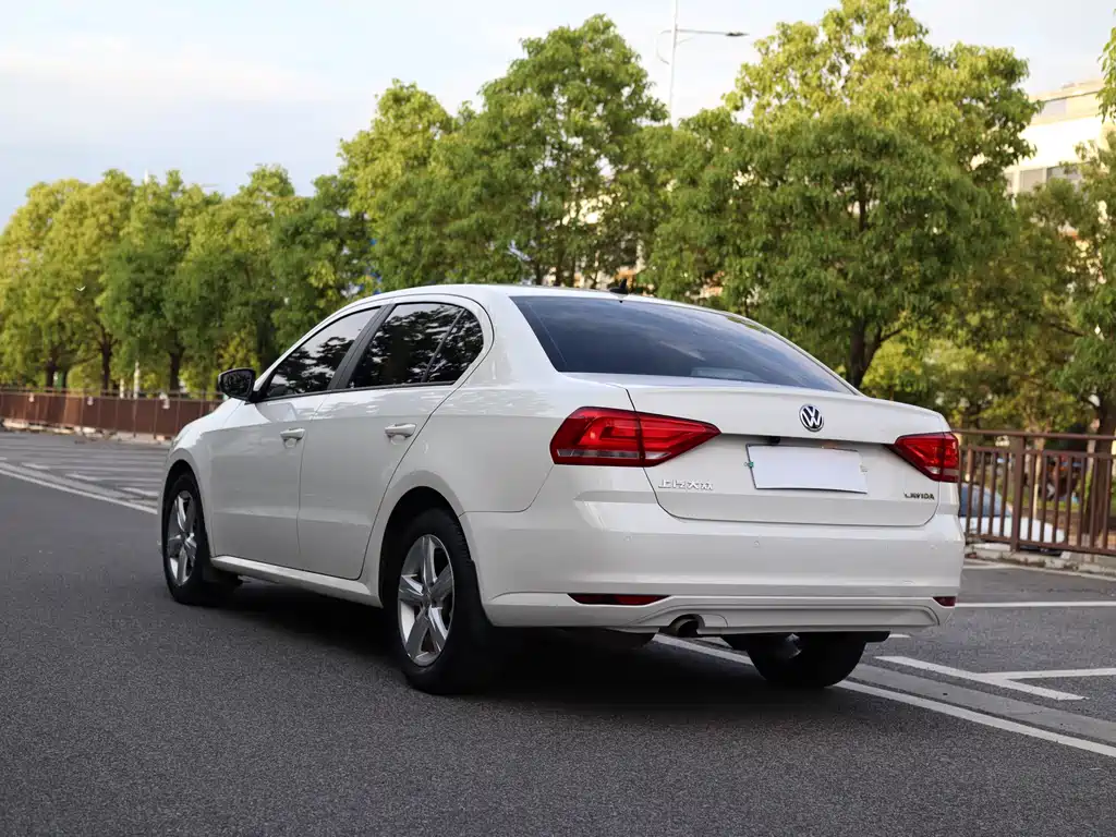 Volkswagen Lavida 2017 1.6L Automatic Fashion Edition