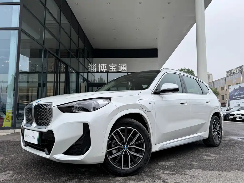 BMW iX1 2023 eDrive25L M Sport Package