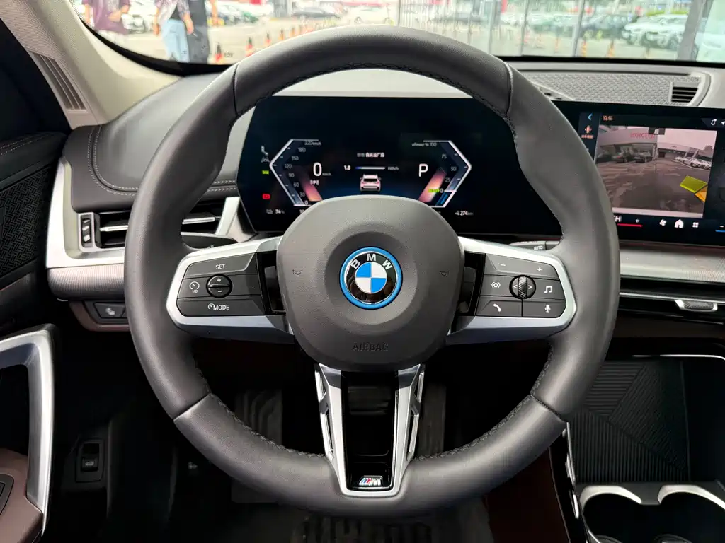 BMW iX1 2023 eDrive25L M Sport Package