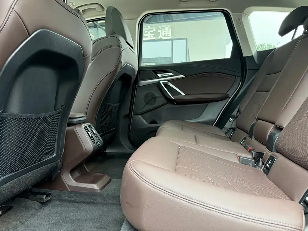 BMW iX1 2023 eDrive25L M Sport Package