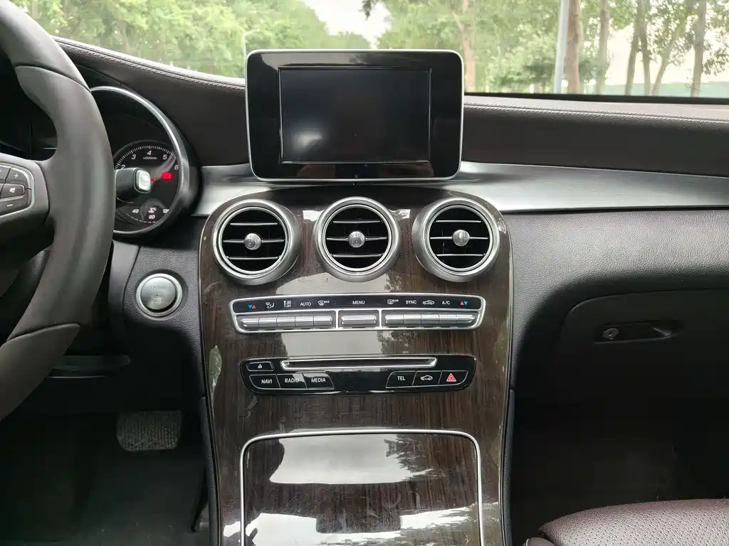 Mercedes-Benz GLC 2017 GLC 260 4MATIC Luxury