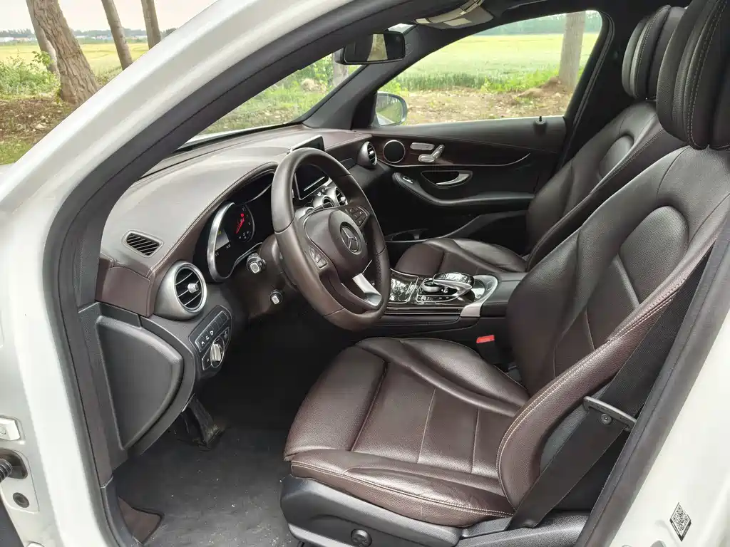 Mercedes-Benz GLC 2017 GLC 260 4MATIC Luxury