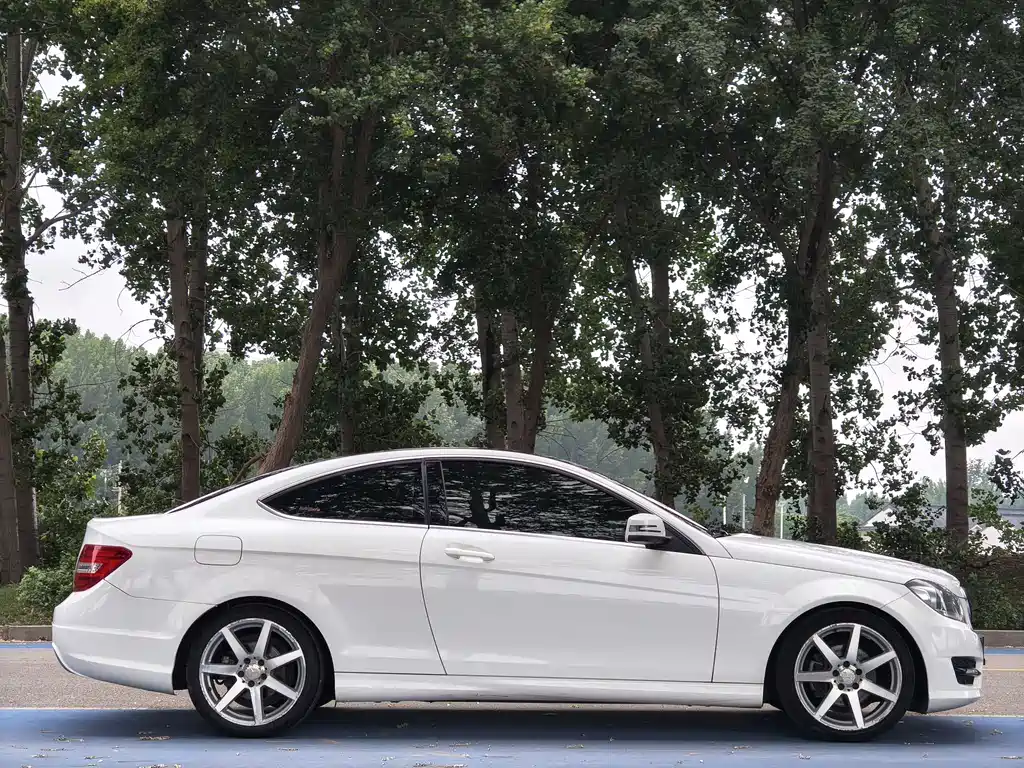 Mercedes-Benz C-Class 2013 C 180 Coupe (Import)