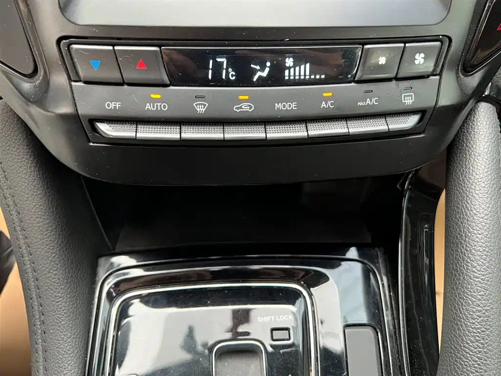 Dongfeng Fengshen AX7 2018 Classic 1.6T Automatic Elite