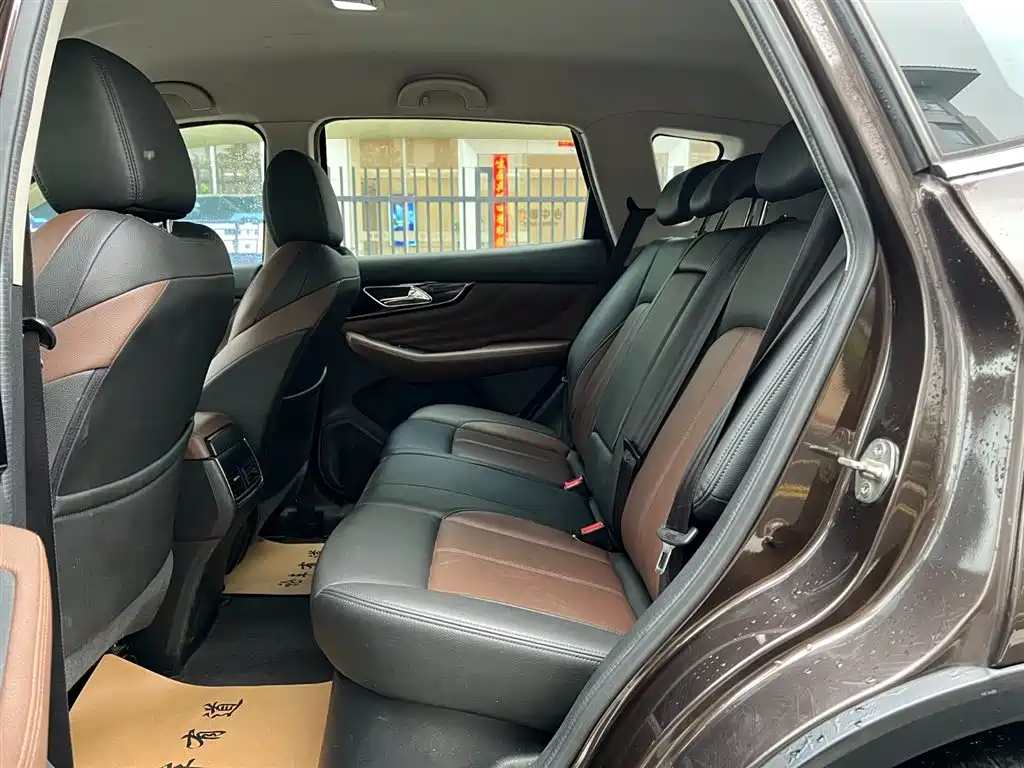 Dongfeng Fengshen AX7 2018 Classic 1.6T Automatic Elite