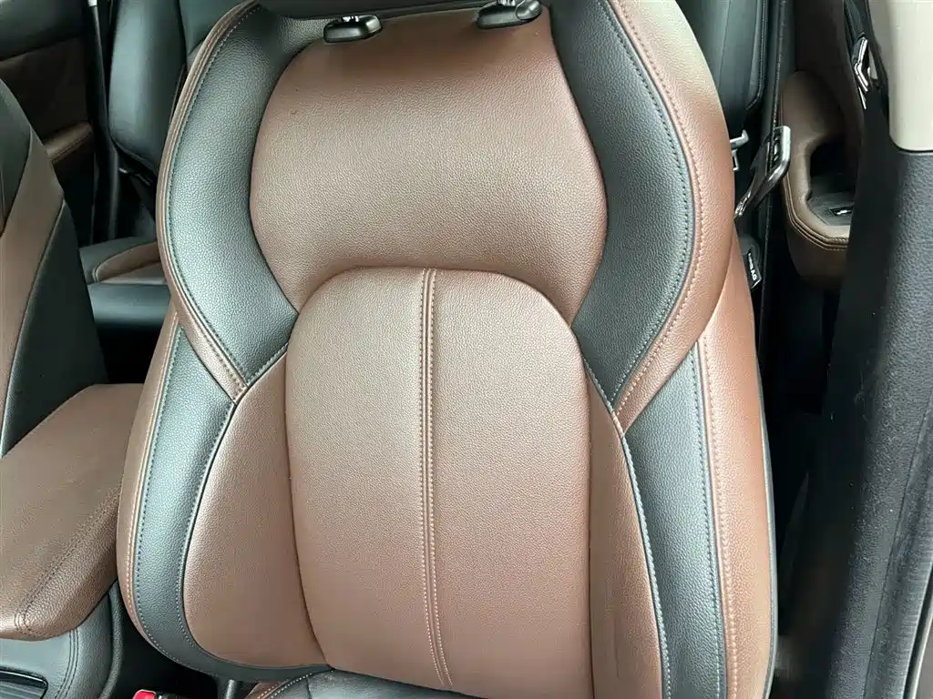 Dongfeng Fengshen AX7 2018 Classic 1.6T Automatic Elite