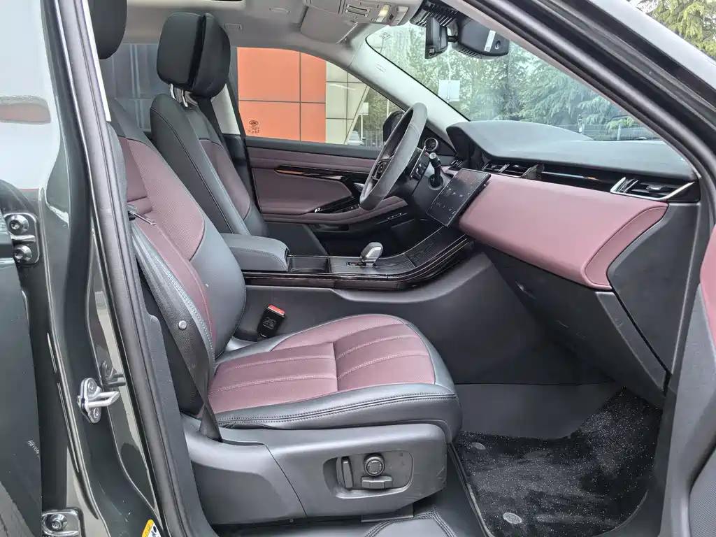Range Rover Evoque L 2024 SE