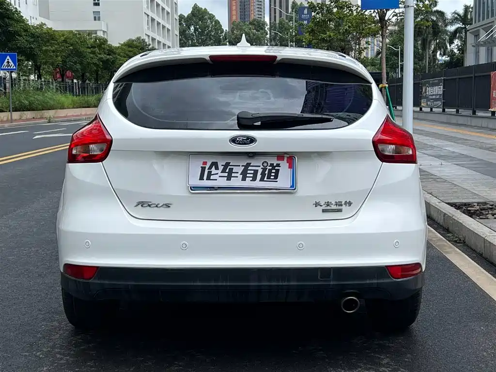 Ford Focus 2018 Hatchback Classic EcoBoost 180 Auto Elite Trim