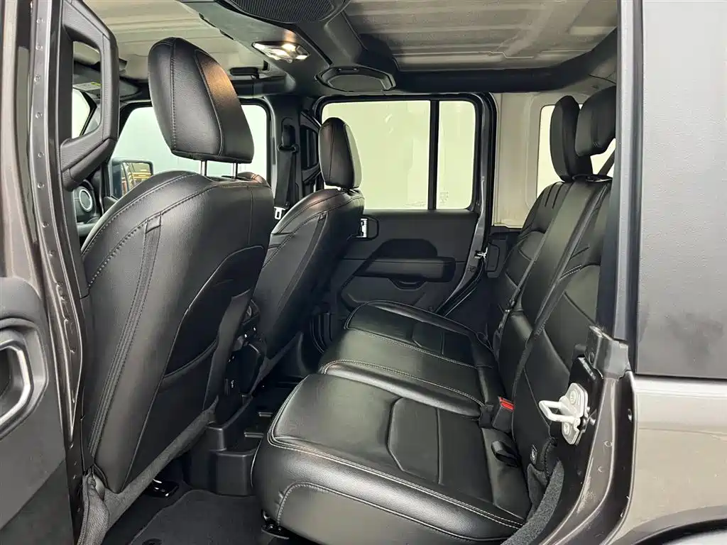 Jeep Wrangler 4xe Sahara 2021