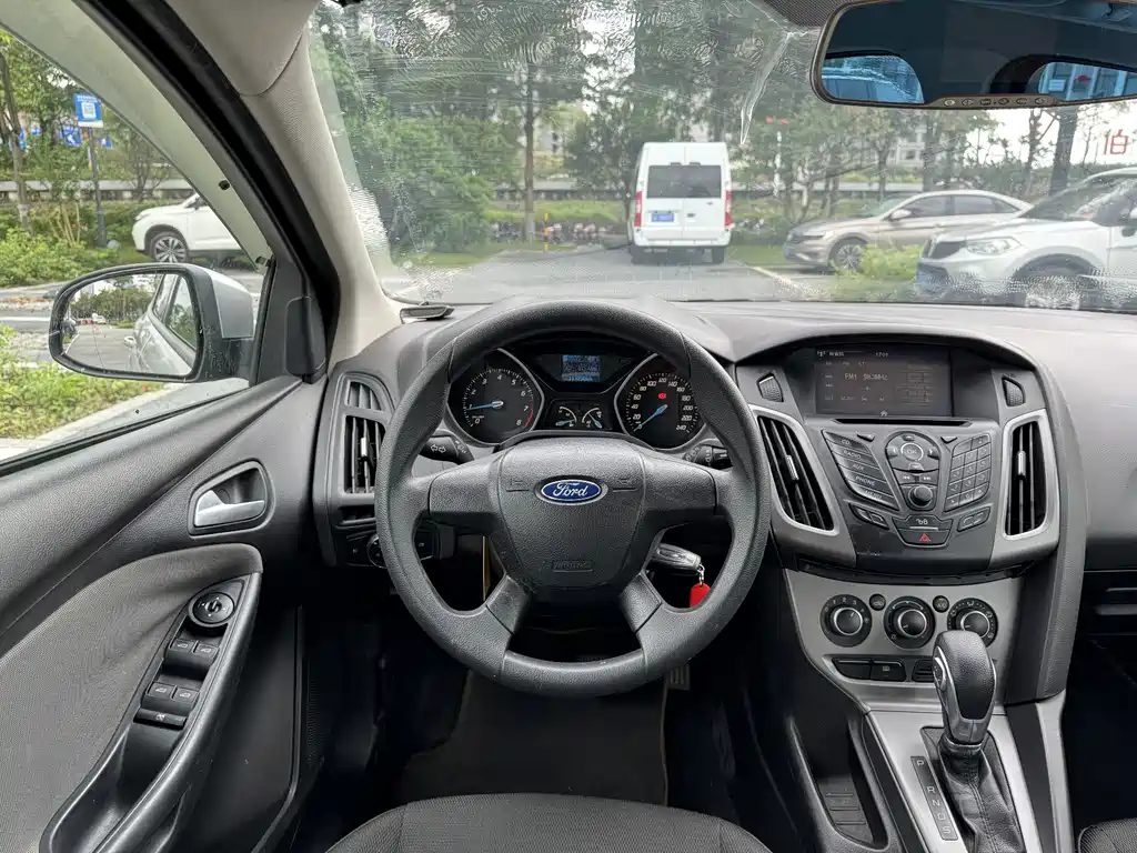 Ford Focus 2012 Hatchback 1.6L Automatic Comfort