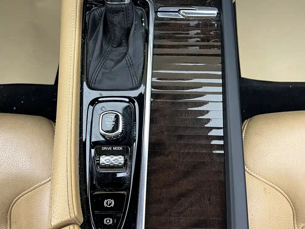 Volvo S90 2018 T4 Zhiyuan Edition