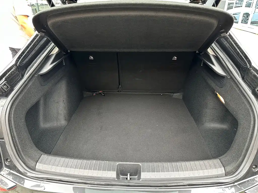 Volkswagen Lamando L 2022 280TSI DSG Cool & Spicy Edition